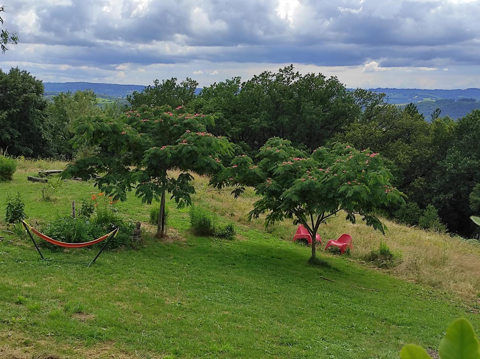 Bout De Cote Bed & Breakfast Lacam-dʼOurcet Dış mekan fotoğraf