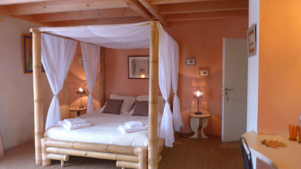 Bout De Cote Bed & Breakfast Lacam-dʼOurcet Dış mekan fotoğraf